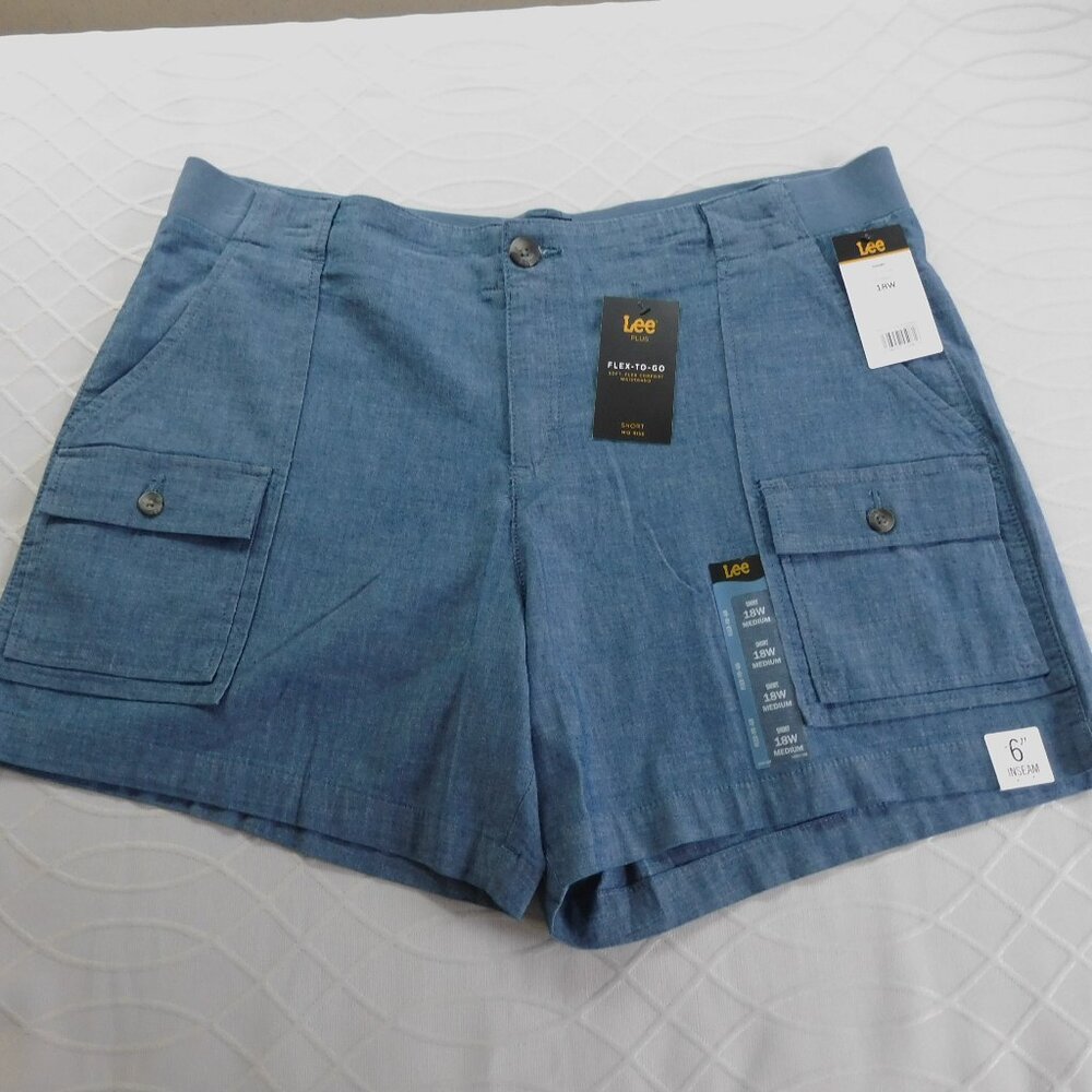 NWT Lee 18W Chambray Blue Denim Shorts
